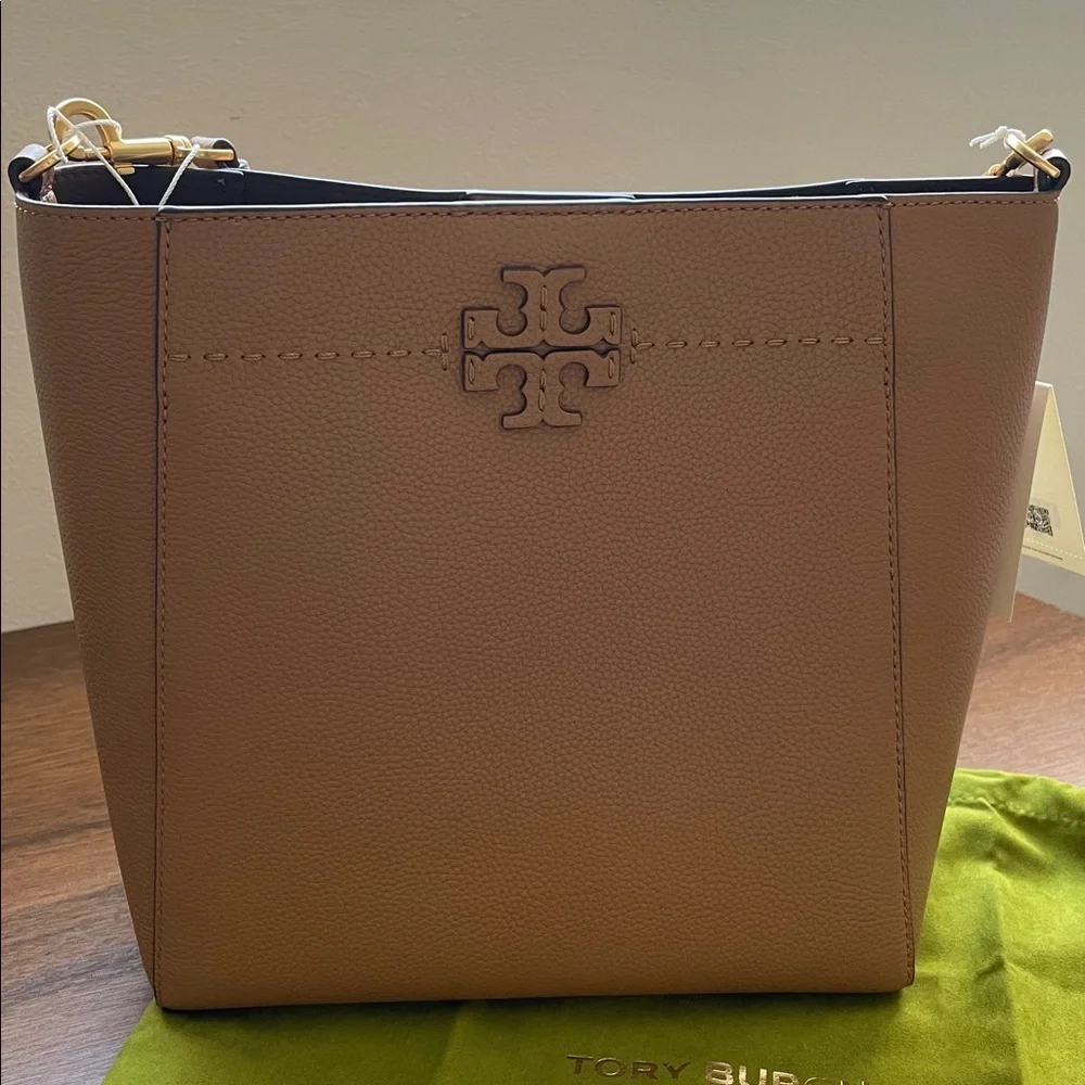 NWT Tory Burch McGraw Bucket Bag - Picture 2 of 7
